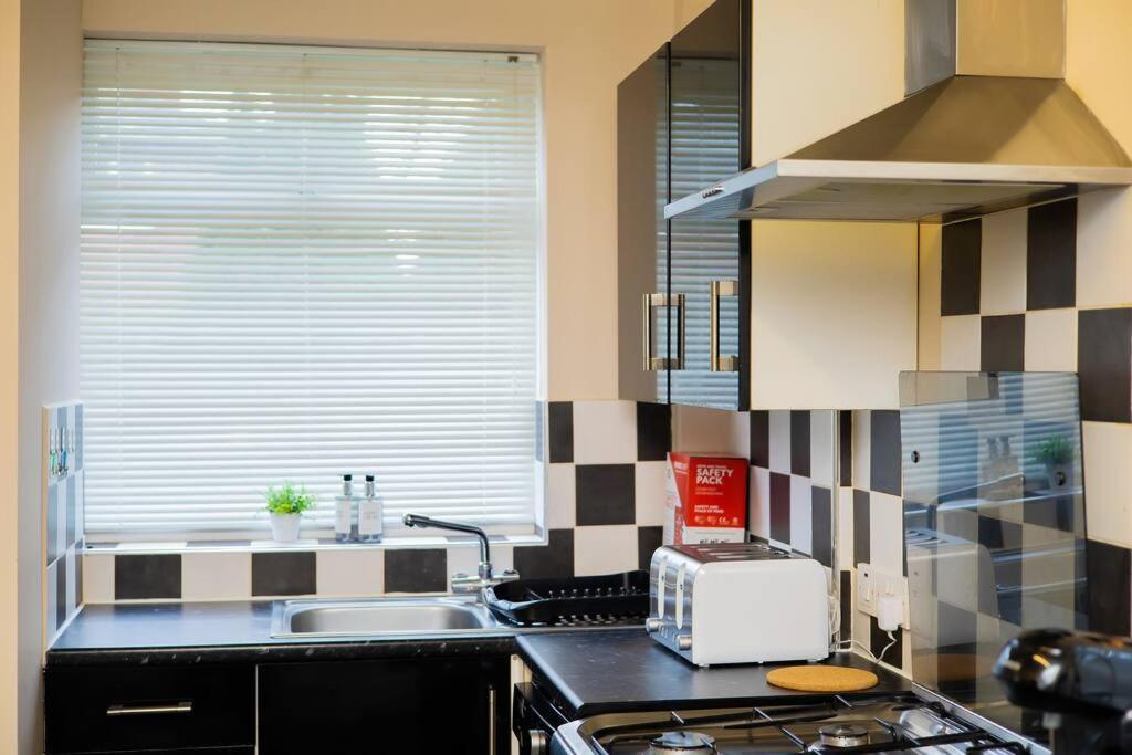 Isinmi Home - Close To Mcr City Манчестер Экстерьер фото
